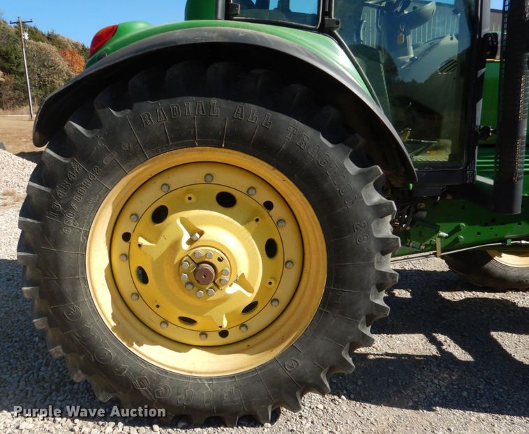 image for item DH3413 2009 John Deere 7230 Premium  MFWD tractor