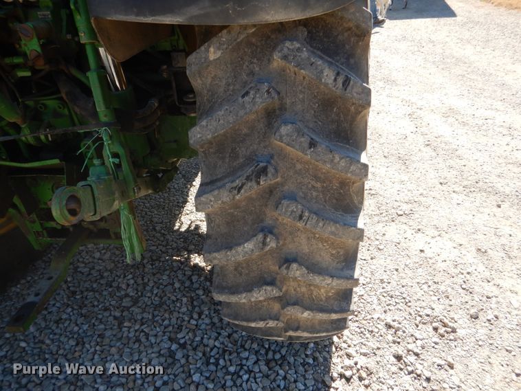 image for item DH3413 2009 John Deere 7230 Premium  MFWD tractor