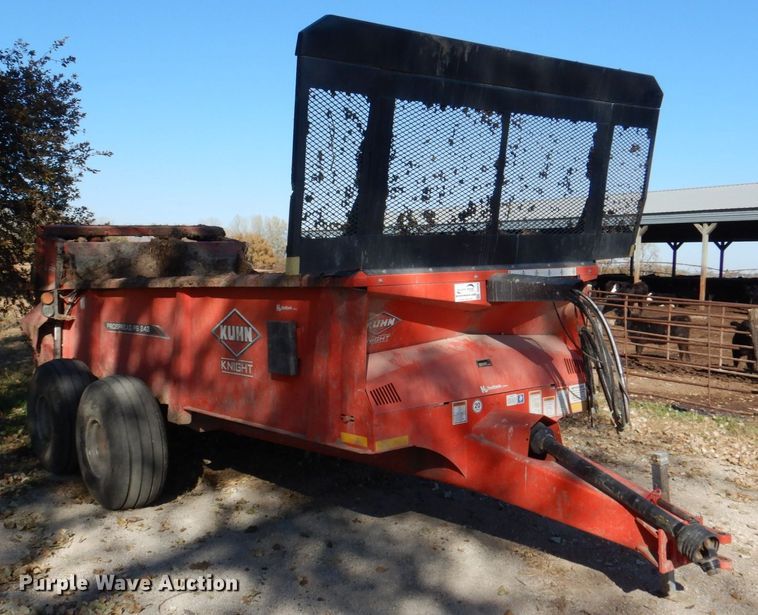 image for item DH3418 Kuhn PS242 manure spreader