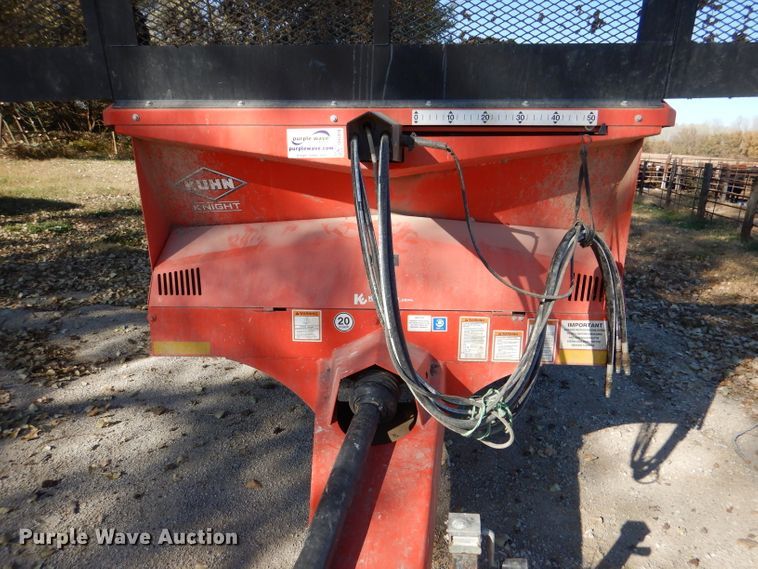 image for item DH3418 Kuhn PS242 manure spreader