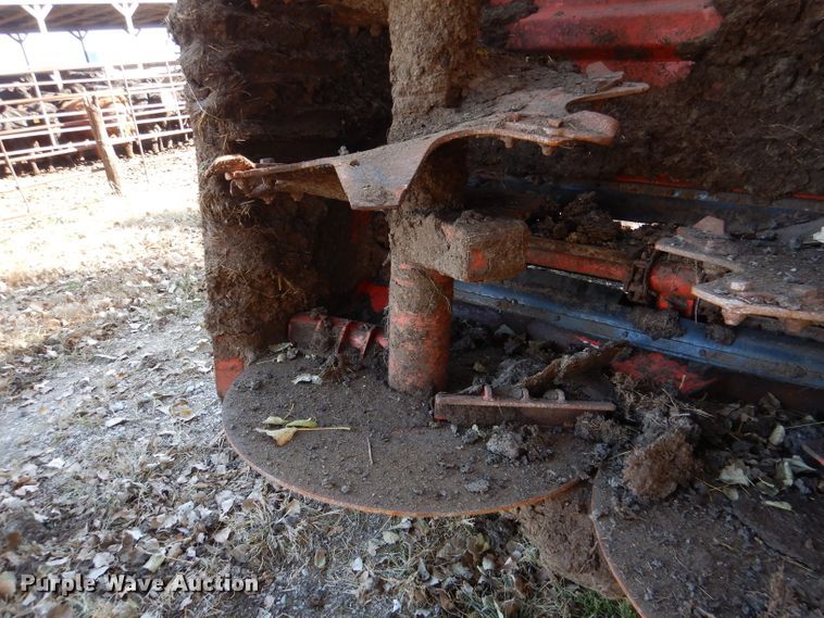 image for item DH3418 Kuhn PS242 manure spreader