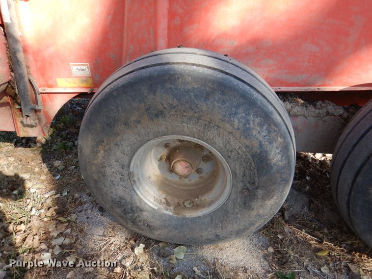 image for item DH3418 Kuhn PS242 manure spreader