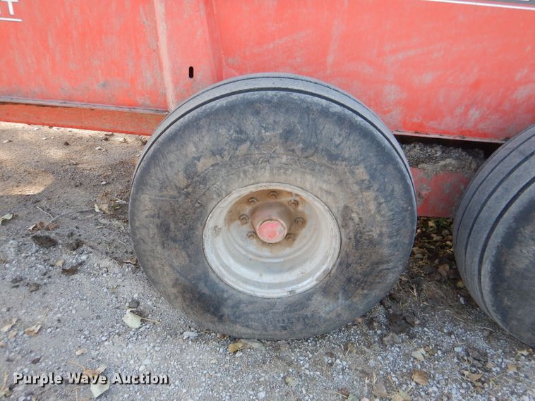 image for item DH3418 Kuhn PS242 manure spreader