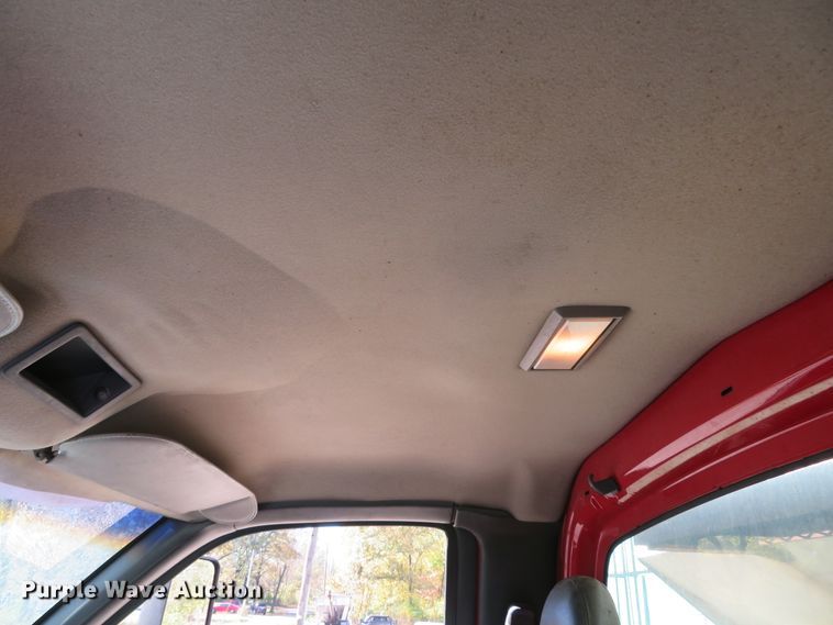 image for item DH3981 2004 Chevrolet C7500  fertilizer delivery truck