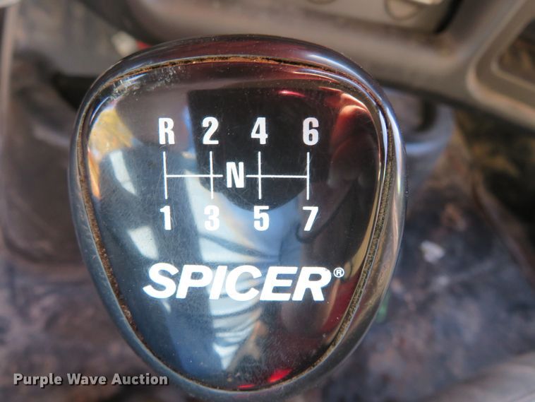 image for item DH3981 2004 Chevrolet C7500  fertilizer delivery truck