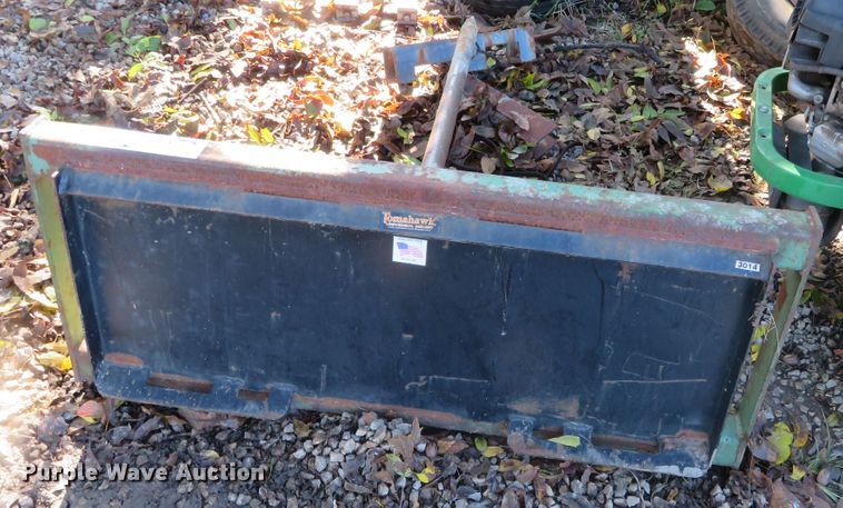 image for item DH3986 Shop built skid steer bale spear