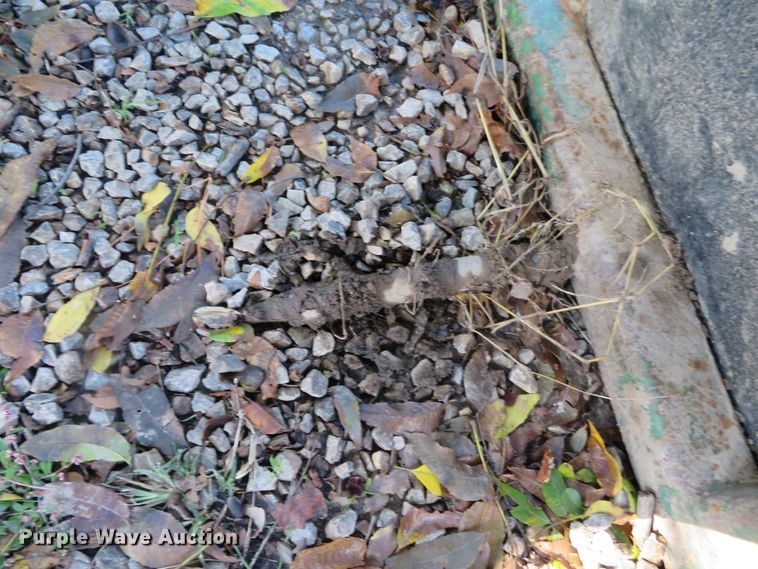 image for item DH3986 Shop built skid steer bale spear