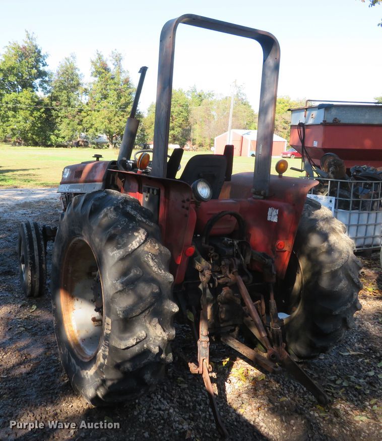 image for item DH3988 1985 Case IH 485  tractor