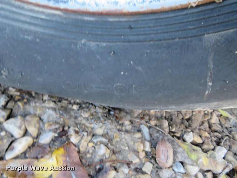 image for item DH3988 1985 Case IH 485  tractor