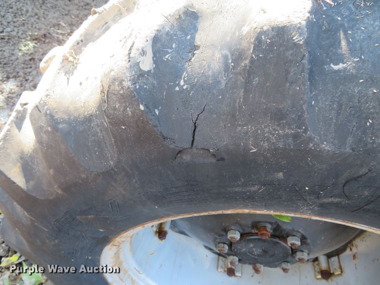 image for item DH3988 1985 Case IH 485  tractor