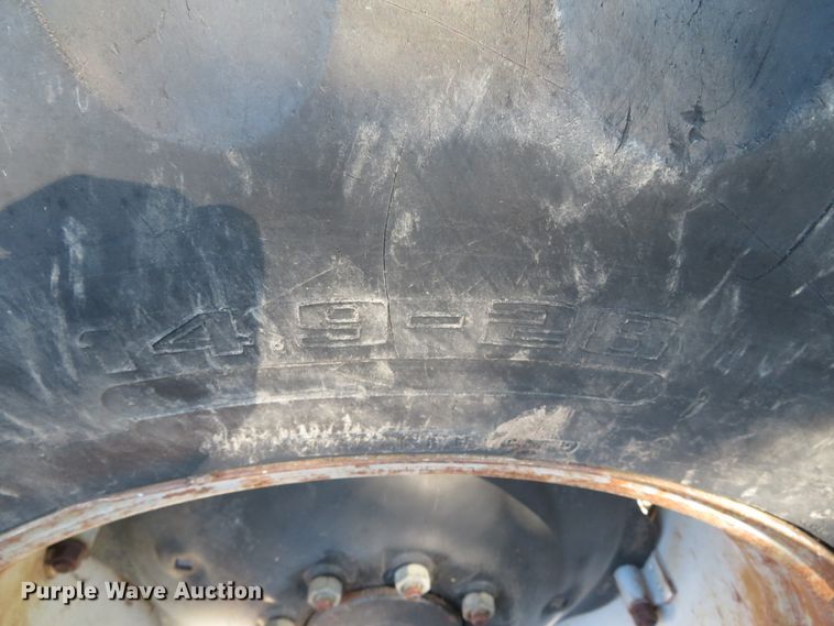 image for item DH3988 1985 Case IH 485  tractor