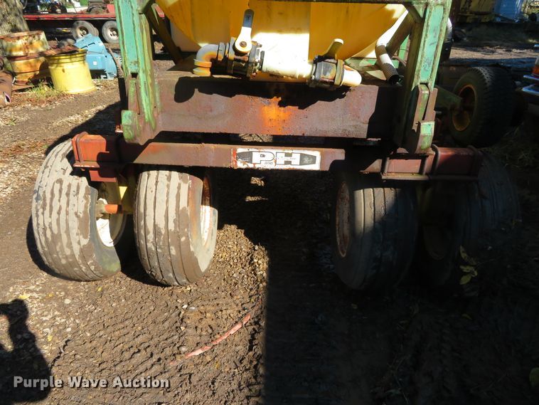 image for item DH3989 Nurse tank trailer