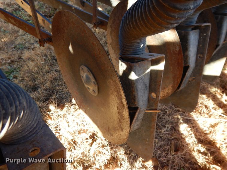 image for item DI8055 (2) International 5100 grain drills