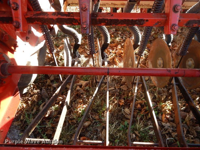 image for item DI8055 (2) International 5100 grain drills