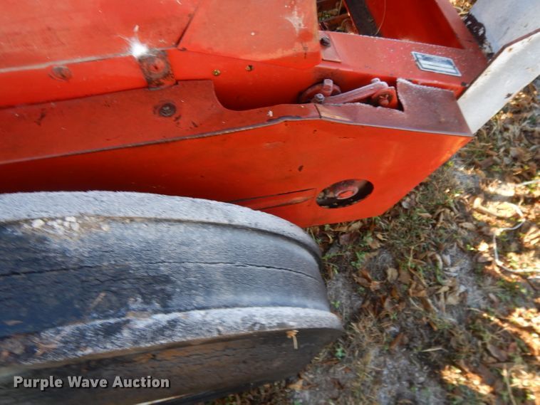 image for item DI8055 (2) International 5100 grain drills