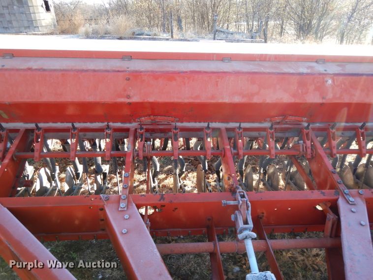 image for item DI8055 (2) International 5100 grain drills