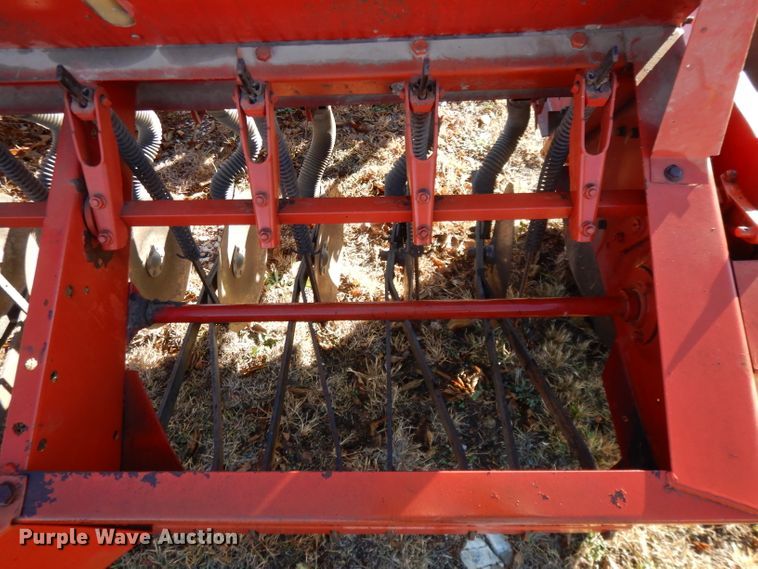 image for item DI8055 (2) International 5100 grain drills