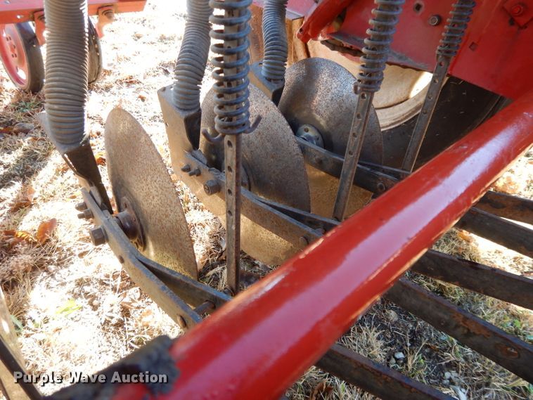image for item DI8055 (2) International 5100 grain drills