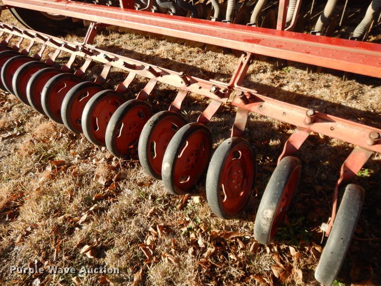 image for item DI8055 (2) International 5100 grain drills