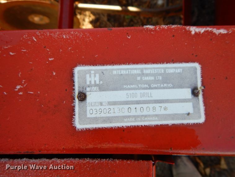 image for item DI8055 (2) International 5100 grain drills