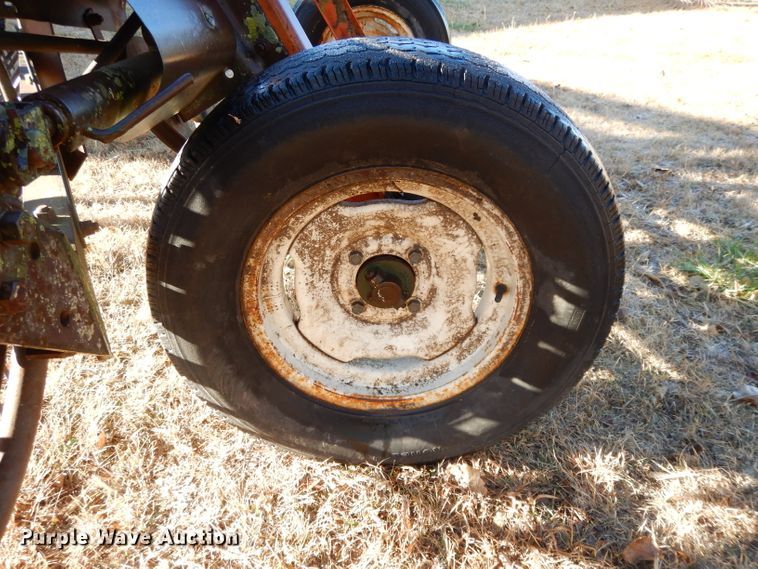 image for item DI8057 New Idea 402 hay rake