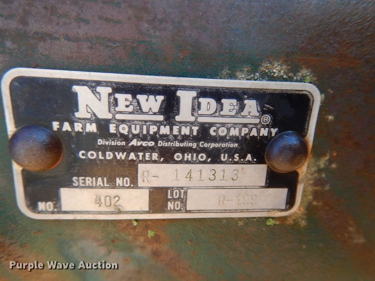 image for item DI8057 New Idea 402 hay rake