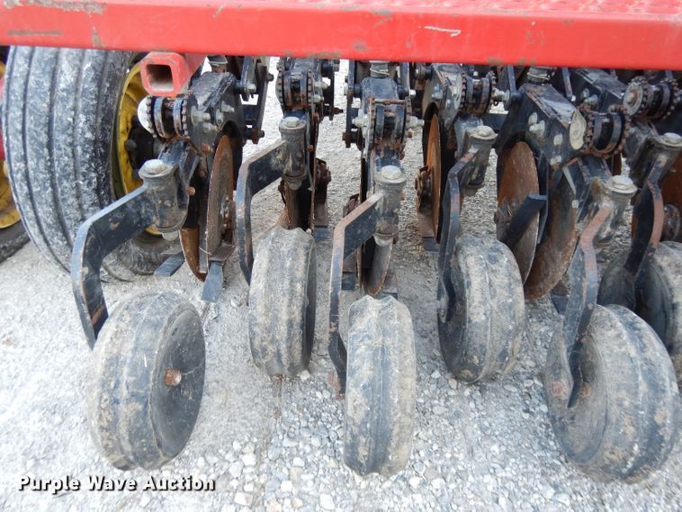 image for item DI8101 Sunflower 9431  grain drill