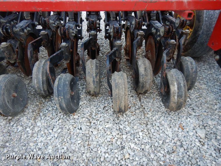 image for item DI8101 Sunflower 9431  grain drill