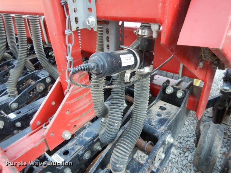 image for item DI8101 Sunflower 9431  grain drill