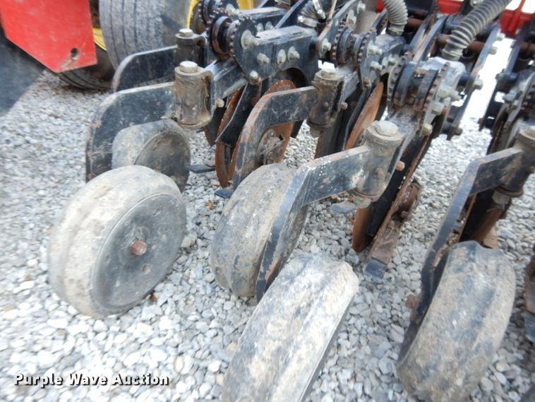 image for item DI8101 Sunflower 9431  grain drill