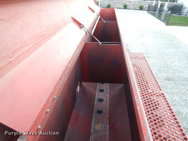 image for item DI8101 Sunflower 9431  grain drill