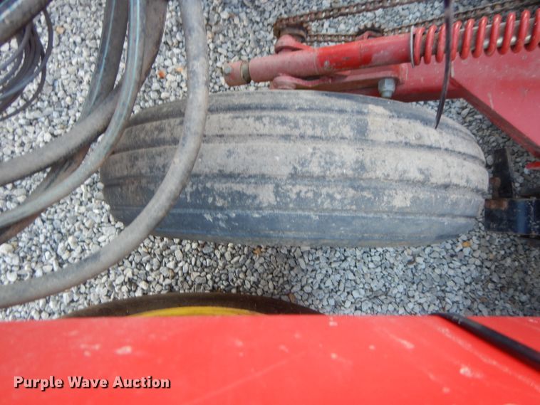 image for item DI8101 Sunflower 9431  grain drill