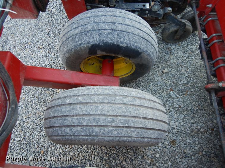 image for item DI8101 Sunflower 9431  grain drill