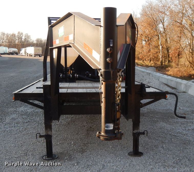 image for item DI8102 2012 Neal nurse tank trailer