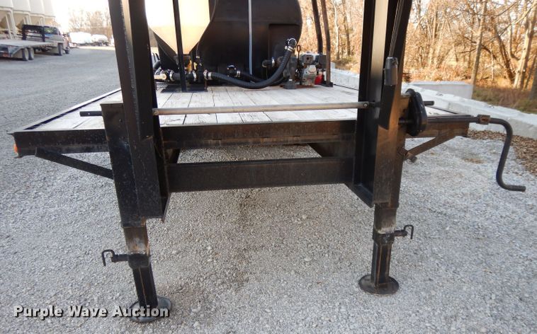 image for item DI8102 2012 Neal nurse tank trailer