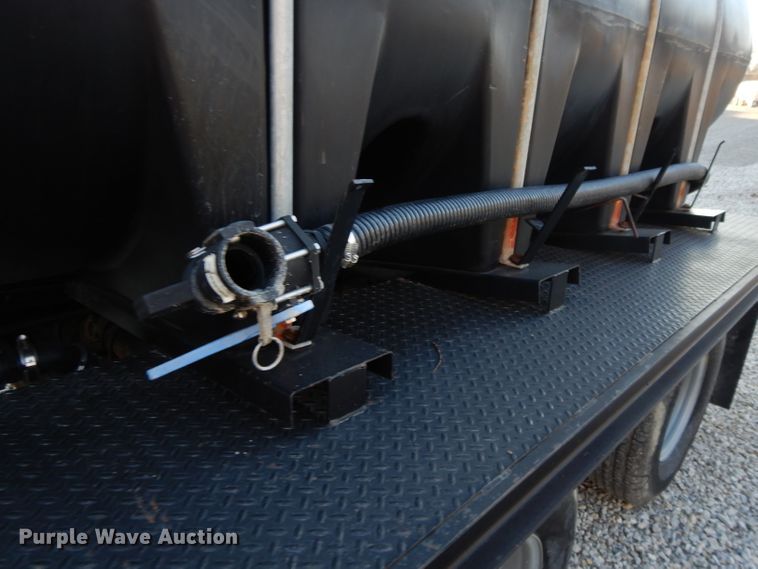 image for item DI8102 2012 Neal nurse tank trailer