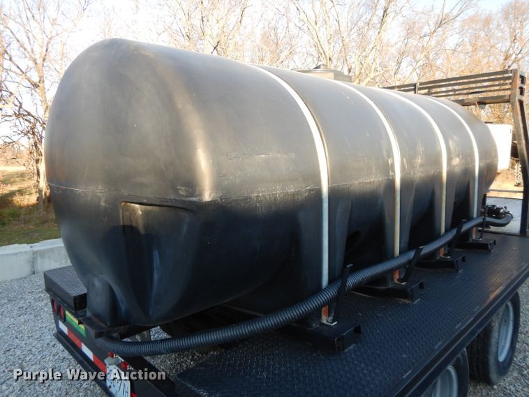 image for item DI8102 2012 Neal nurse tank trailer