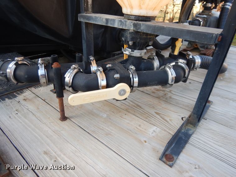 image for item DI8102 2012 Neal nurse tank trailer