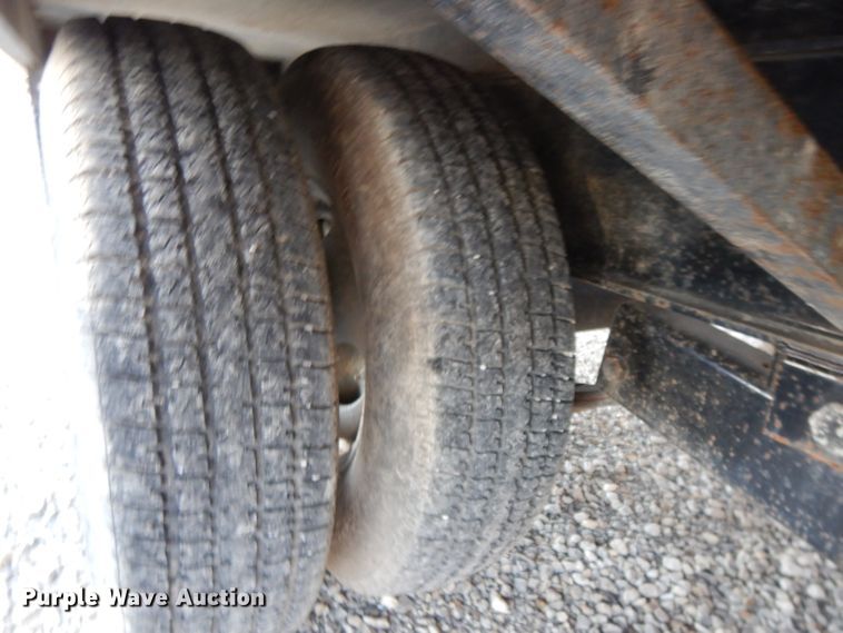 image for item DI8102 2012 Neal nurse tank trailer