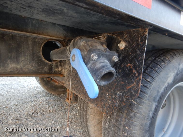 image for item DI8102 2012 Neal nurse tank trailer