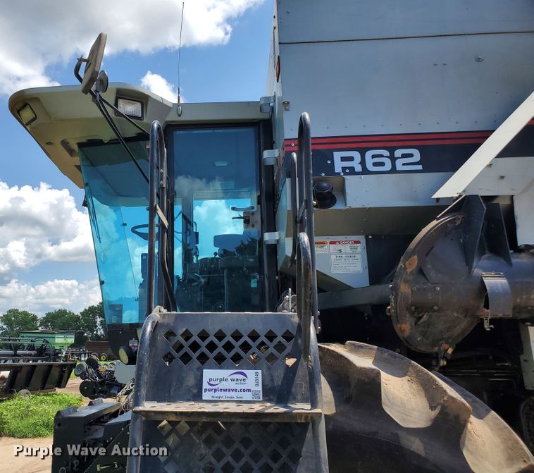 image for item DJ3149 1998 Gleaner R62 75th Anniversary RWA combine