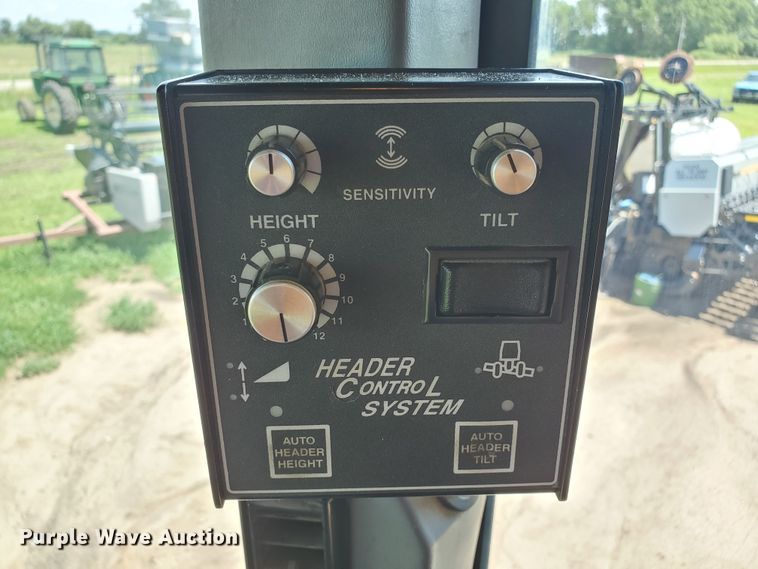 image for item DJ3149 1998 Gleaner R62 75th Anniversary RWA combine