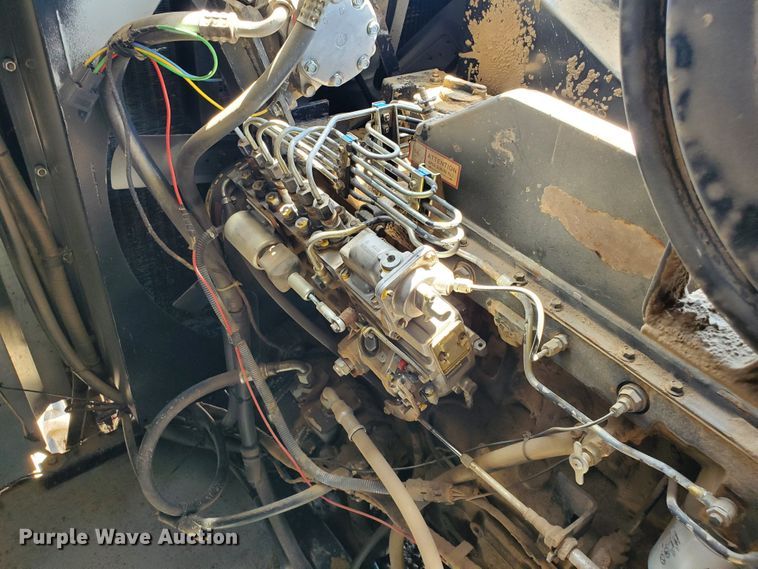 image for item DJ3149 1998 Gleaner R62 75th Anniversary RWA combine