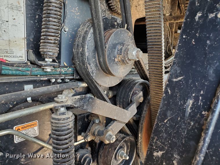 image for item DJ3149 1998 Gleaner R62 75th Anniversary RWA combine