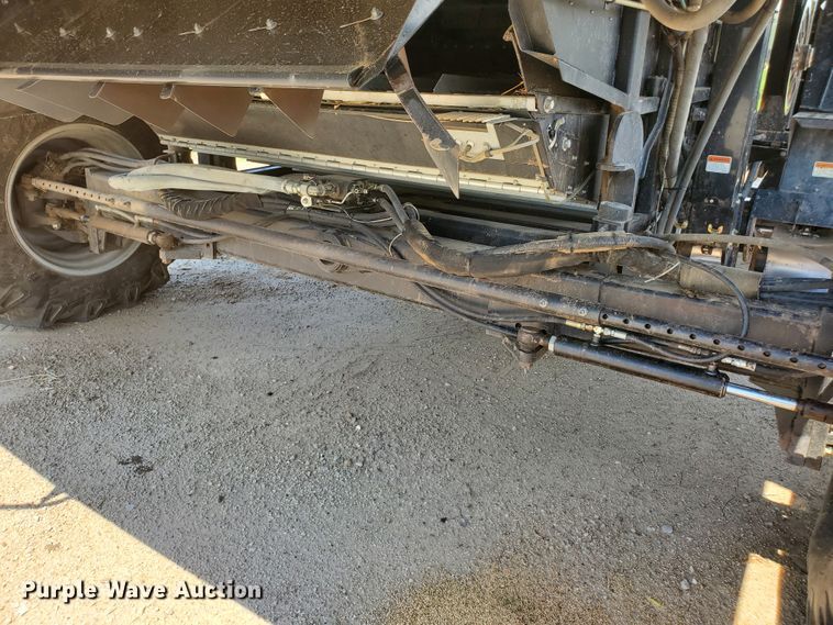 image for item DJ3149 1998 Gleaner R62 75th Anniversary RWA combine