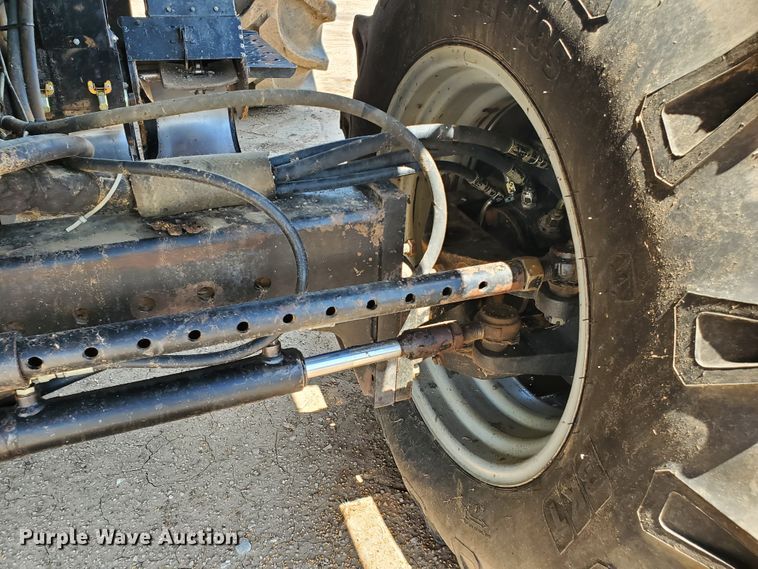 image for item DJ3149 1998 Gleaner R62 75th Anniversary RWA combine