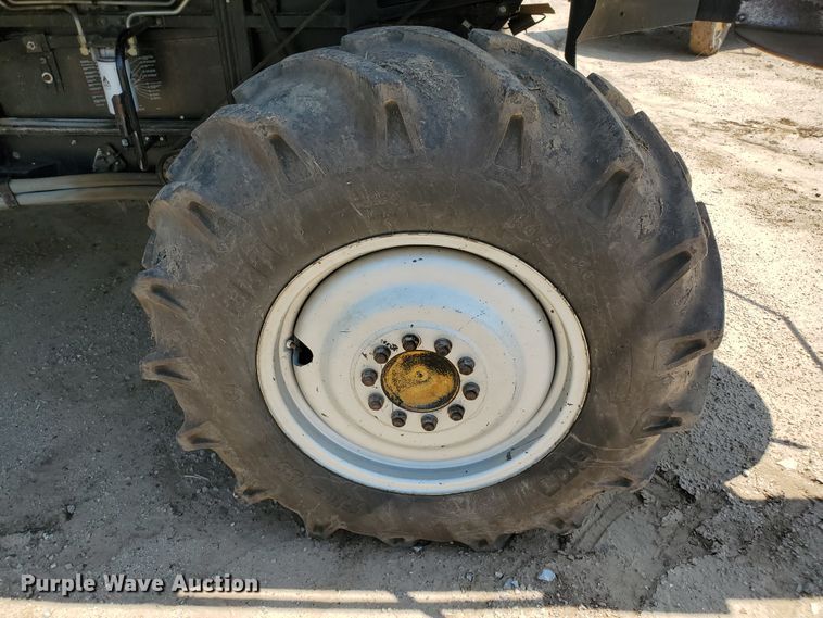 image for item DJ3149 1998 Gleaner R62 75th Anniversary RWA combine