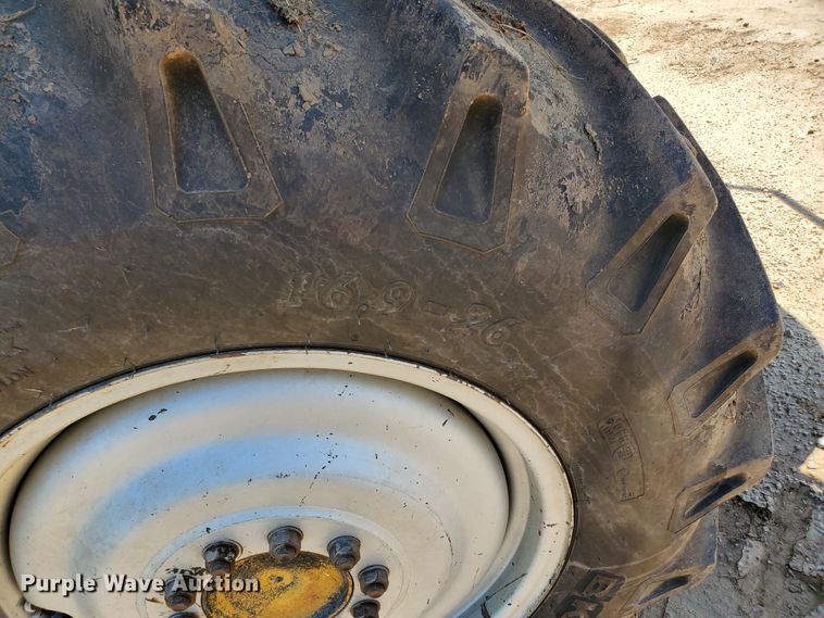 image for item DJ3149 1998 Gleaner R62 75th Anniversary RWA combine