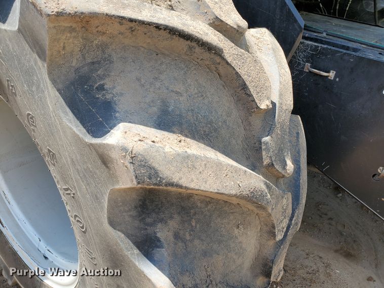 image for item DJ3149 1998 Gleaner R62 75th Anniversary RWA combine