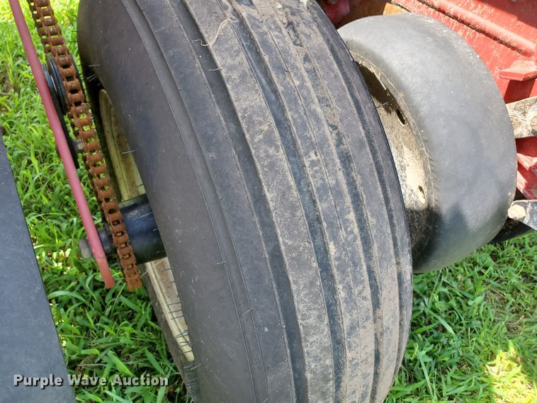 image for item DJ3153 2006 White 8108 no-till planter